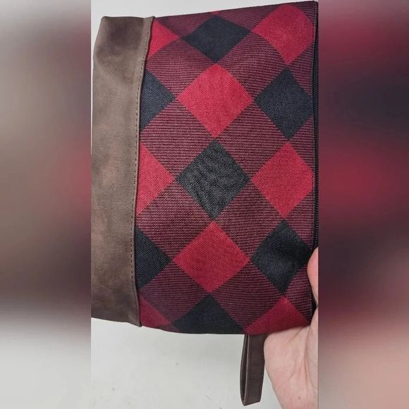 Maurices Red & Black Buffalo Plaid Toiletry Cosmetic Case-NWOT - Picture 3 of 13